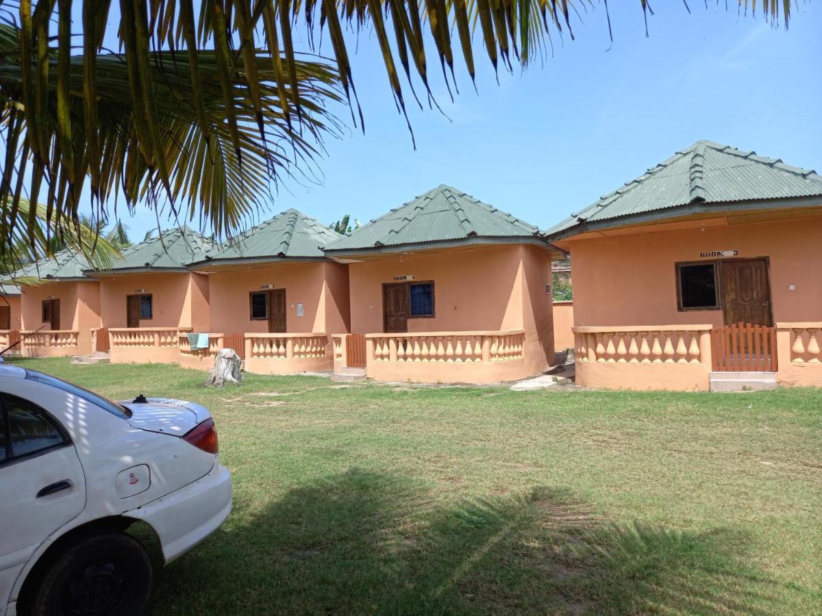 Comfort Beach Resort Biriwa Exterior foto